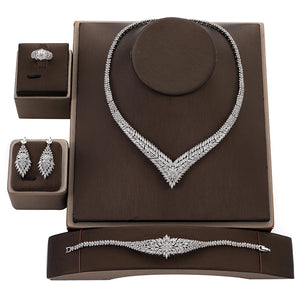 Generous Set lifestyle image, coordinated jewelry