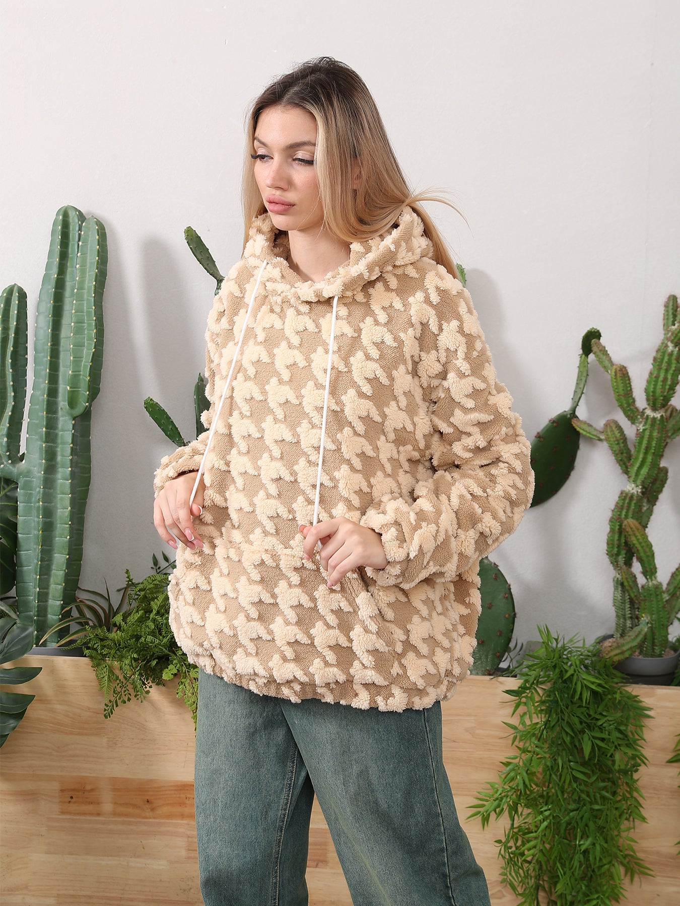 Celynia Soft Essential Hoodie 18344929